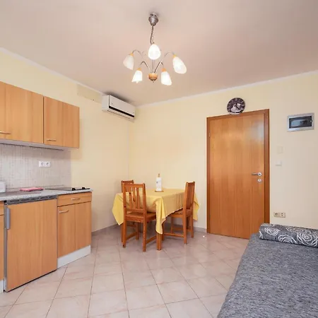 1 Bedroom Stunning In Lejlighed